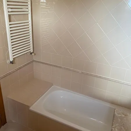 Avec Piscine Dans Un Golf